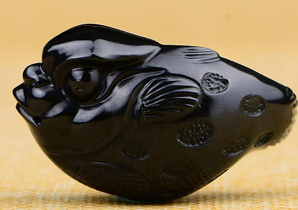 新疆和田墨玉首饰中3种常见替代品,新疆黑碧玉价值