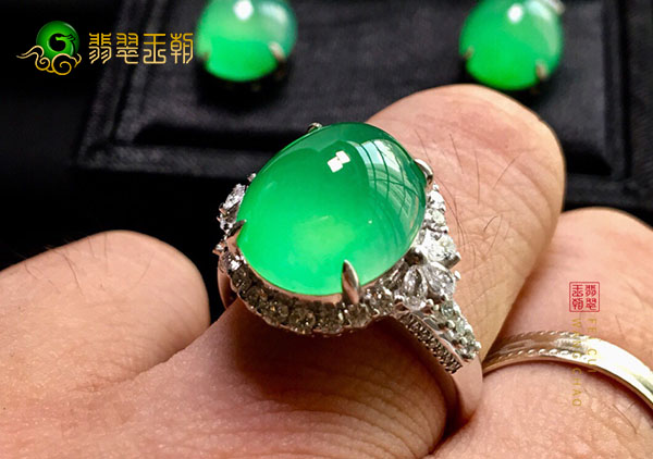 冰种满绿翡翠戒指的价值选购不了解的看这里